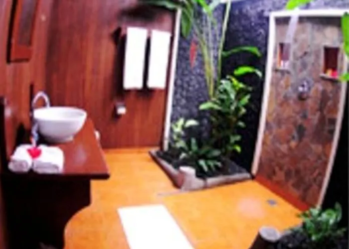 Black Sand Dive Retreat